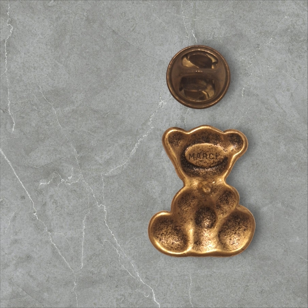 Vintage Goldtone Smiling Teddy Bear Heart Hand Pin Stamped MARCI Lapel Tie - Picture 4 of 5